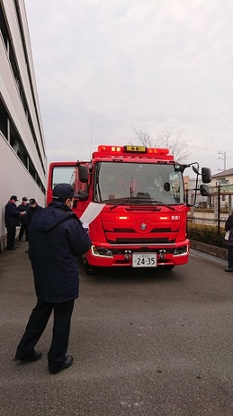 水槽付消防ポンプ車 (2).JPG