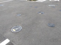 来客駐車場にある防災用トイレ (1).JPG