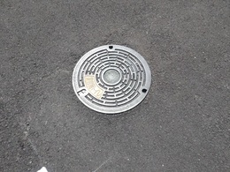 来客駐車場にある防災用トイレ (2).JPG